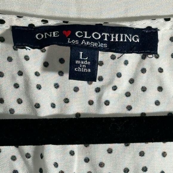 One Clothing Los Angeles Junior’s Top Size L - Picture 2 of 3